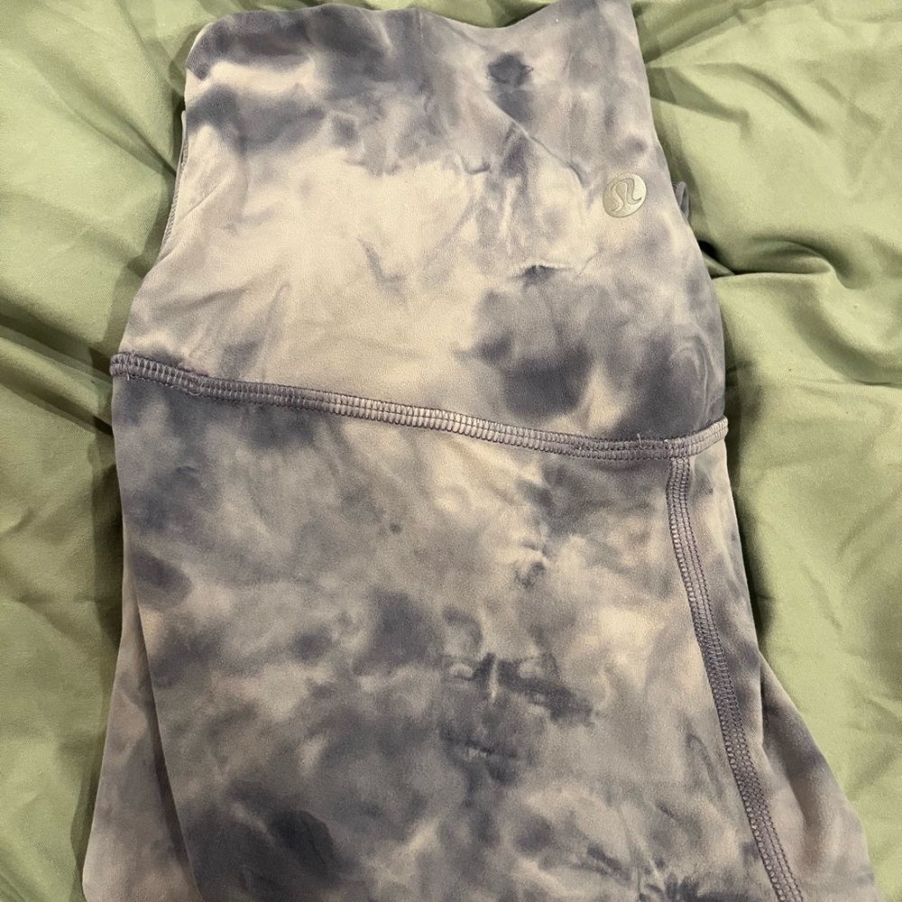 Lululemon women’s align high rise leggings
